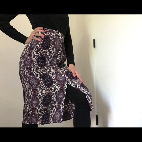 Forever 21 Paisley Print Mindi Skirt - Picture 2 of 12